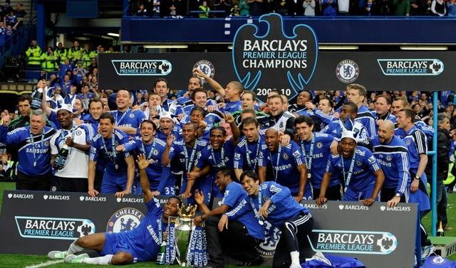 四官员与球 四官员与球